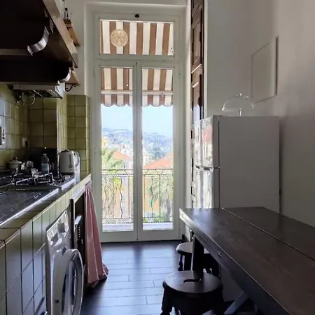 La Casa Di Stefy アパート サンレモ